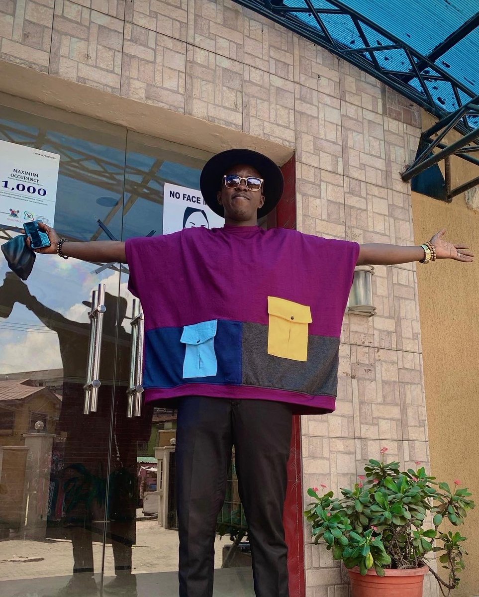 Hasselco_'s tweet photo. Shop these beautiful unisex Colour-mix dashiki shirts from the Hassel Apparel for just 12k. 

Fabrics 💯 
Finish 💯 
Packaging : Box 😍
Delivery: Seamless

WhatsApp: https://t.co/k4tk1Wb4ZB

 ##dashiki #colourful #hasselapparel #BBNajia https://t.co/WxcqmgwoG7