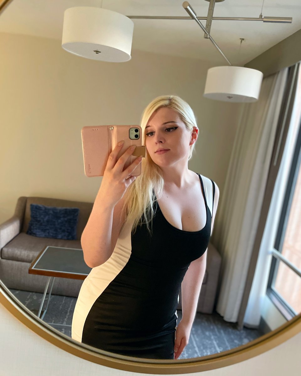 realamandarae's tweet photo. Morning babe 🥹
What we doin today? 🎀 https://t.co/LoyL5r92wd
