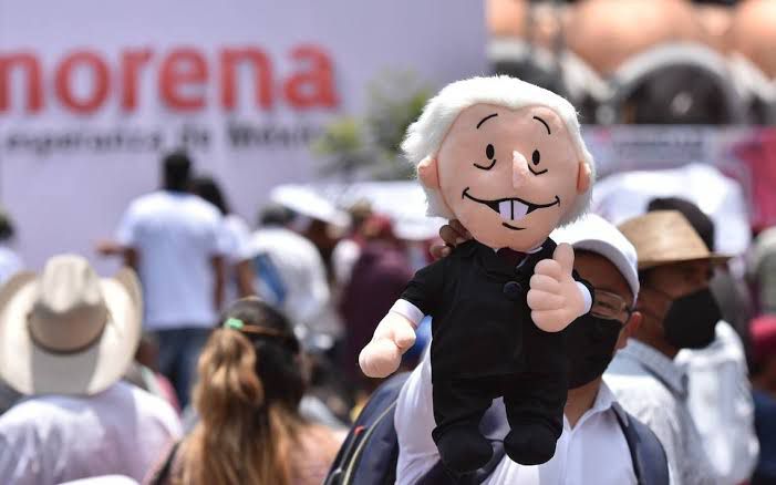 Nuestro Movimiento se construye desde abajo y entre todas y todos.

¡Buenas tardes!

#CirculaEnRedes