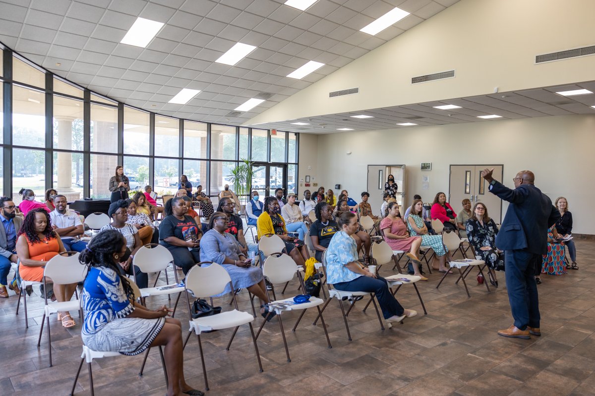 RodneyEllis's tweet photo. I am proud to celebrate our County Connections grant award recipients and all that they’re doing to enrich and support the lives of our young people who have faced many challenges during the pandemic. Grateful to the Biden admin. and the ARPA funds that spurred these grants. https://t.co/DHr7aqlmKk