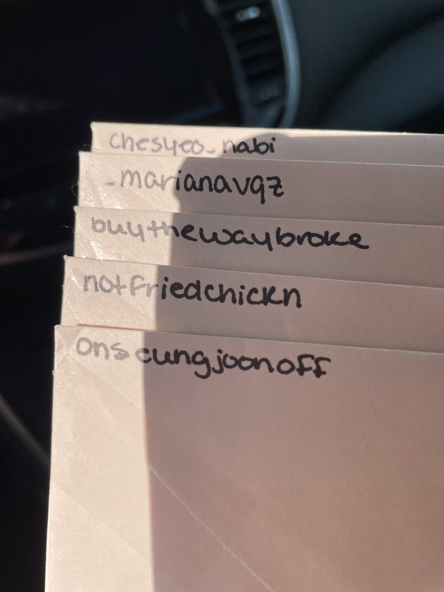 peachygos_'s tweet photo. #peachy_shipping stamped mail has been dropped off, if you bought anything from me that is supposed to be stamped and your user is not here, pls dm me on this acc https://t.co/DOFT5615mj