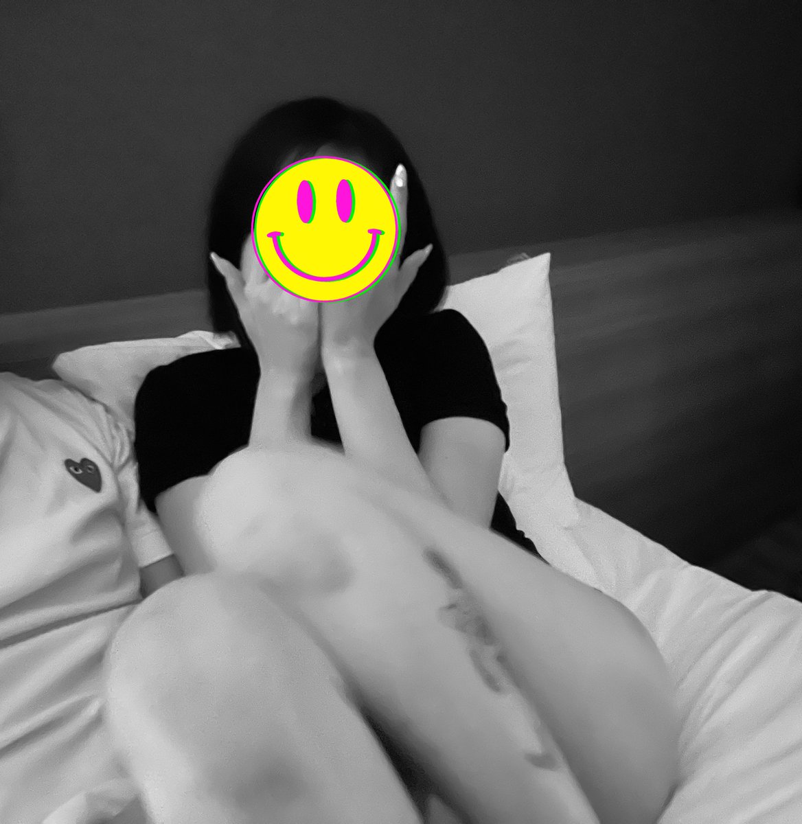 늘 쑥스러워하는 우리 애기, 정말 예쁜데 왜 이리 수줍어하는지??...그래도 오빠와 함께라면 커플만남도 즐겨보겠다는 사랑스런 아이랍니다. 조만간 성향맞는 커플들과 편한 만남을 즐겨보고싶네요~ ^^ #일탈 #관전 #부커 #건오 #마사지 #왕초보