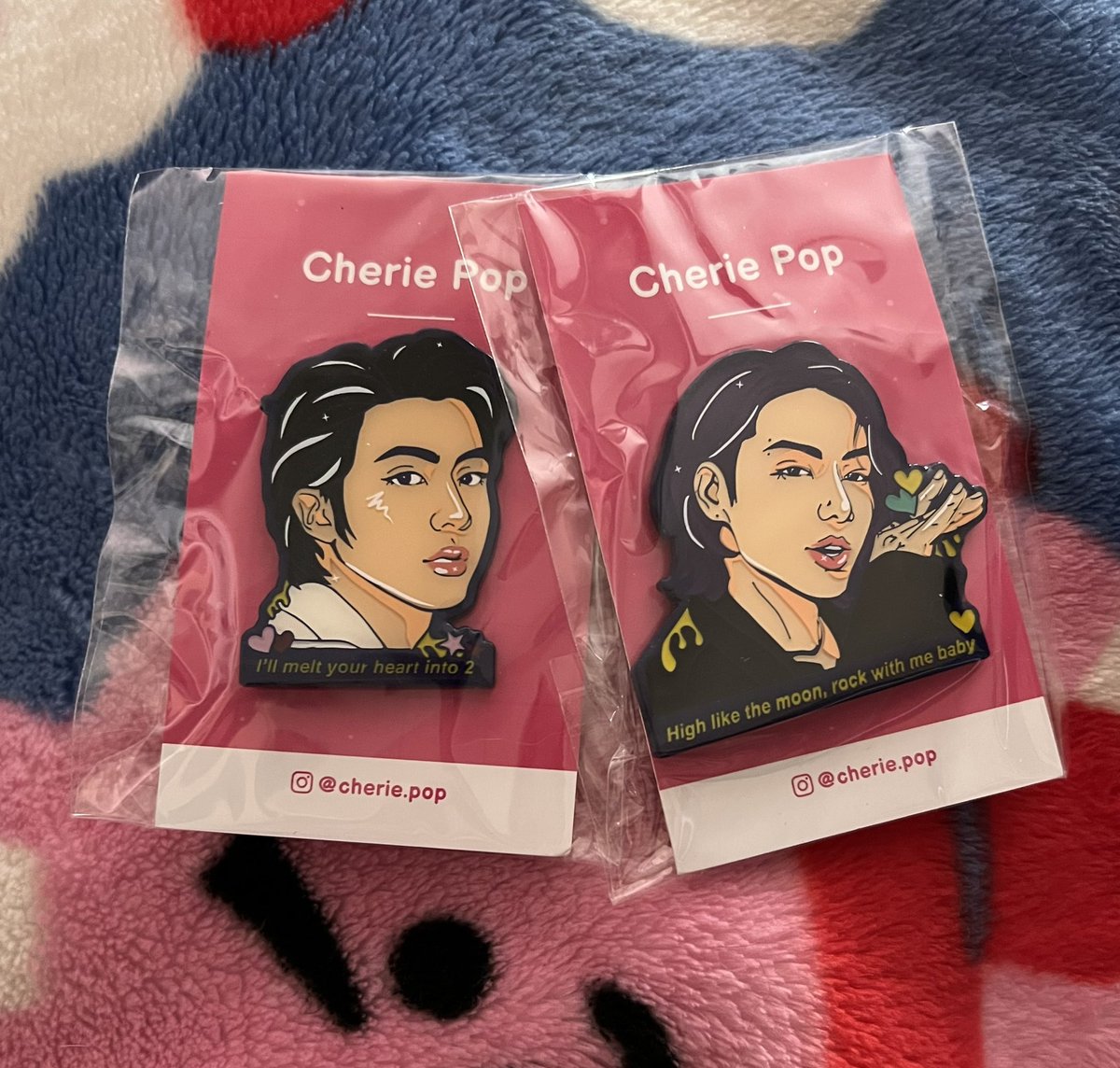 jinkoostars's tweet photo. My beautiful Jinkook pins by @CheriePop are here! 🥰 thank you for the GO @taekhoney 💕 https://t.co/X8ZN6nzB7I