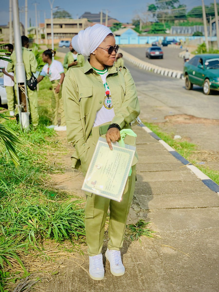 thekeerah_'s tweet photo. Bad news is TIME FLIES  #ExKopa #NYSC https://t.co/g4Y29HLWXO