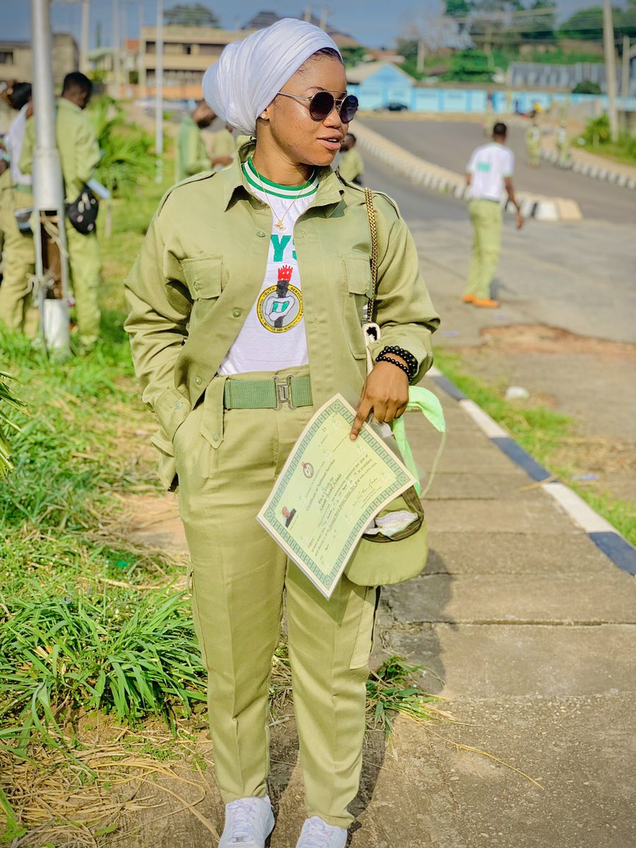 thekeerah_'s tweet photo. Bad news is TIME FLIES  #ExKopa #NYSC https://t.co/g4Y29HLWXO