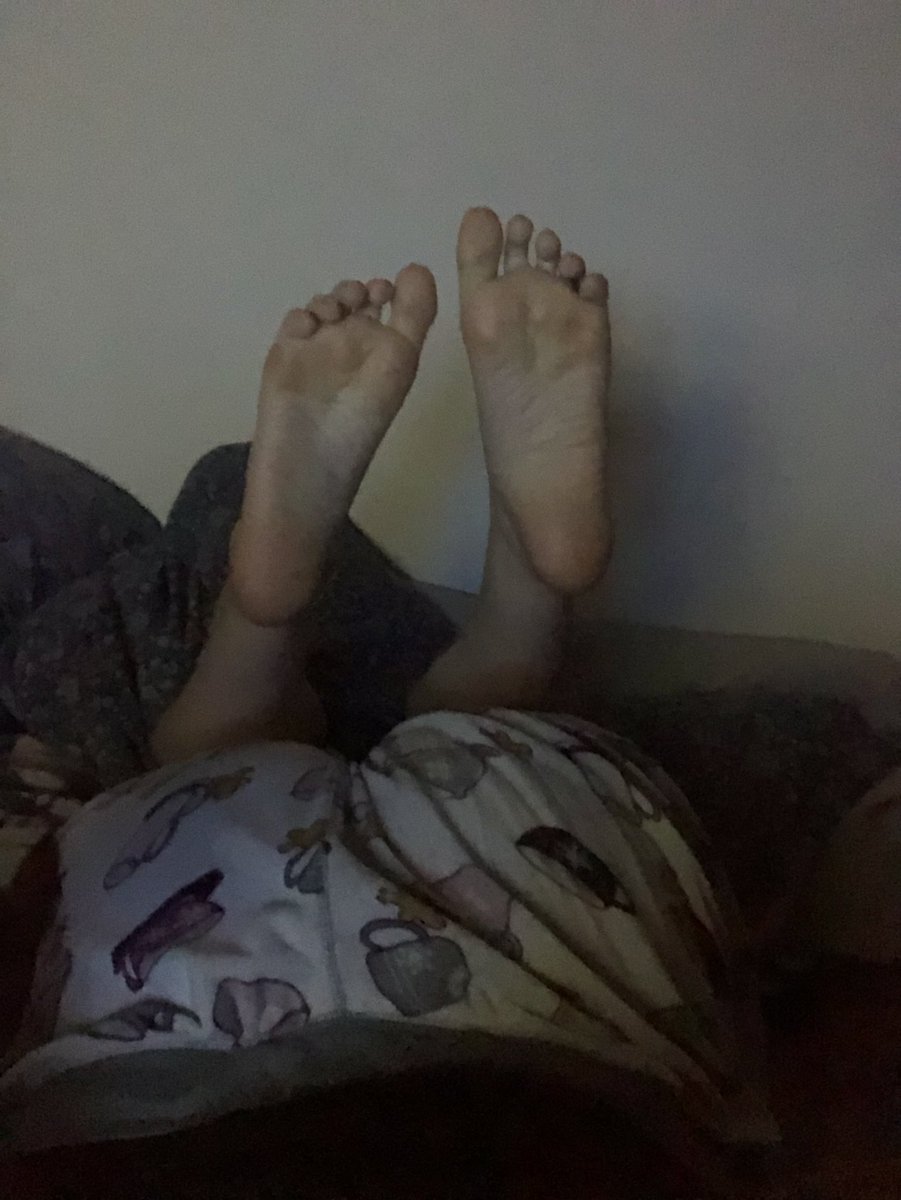 trusolemates's tweet photo. Nothing like getting cozy and kicking my feet up while I watch some YouTube. 

#feet #soles #solesout #scrunched #toes #foot #footpics #footpicsforsale #cashapp #dm #contentforsale #ContentCreator #sexytoes #customfeet #nsfwtwt #nsfw #giantess #giantessfeet #paintedtoes #pics https://t.co/36AfssTNEX