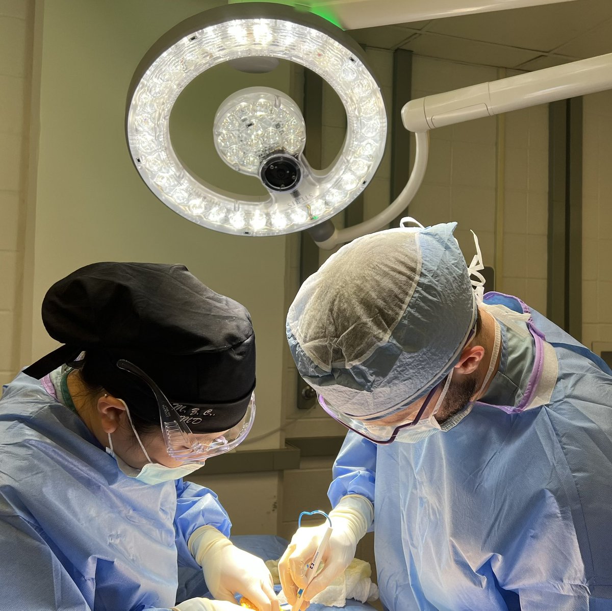 UH Surgery Residents tweet media