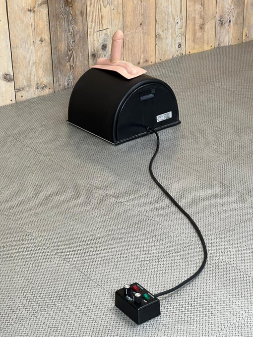 Who knows the Sybian? Today I was literally fucked! #nsfwtwt Of course with the greatest @meesteresnoir<a href="/tag/nsfwtwt"class="tags"><span>#nsfwtwt</span></a>