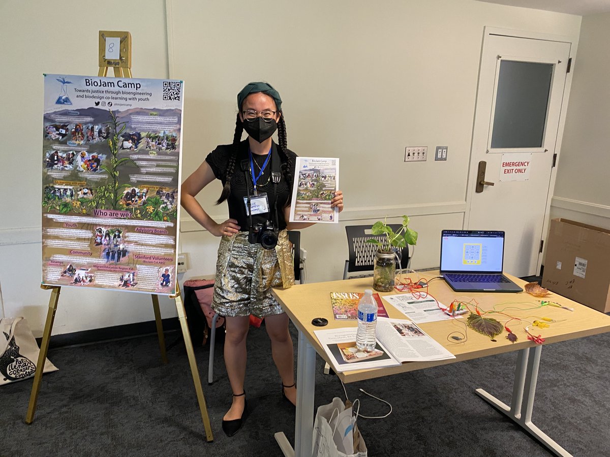 Honored to have accepted first place poster prize at <a href="/ComSciCon/">ComSciCon</a> on behalf of <a href="/biojamcamp/">BioJam Camp</a>. Amazing to see how people resonated with our mission of reimagining science communication towards social and environmental justice. 

This is a thread about the folks that make it happen! 🧵