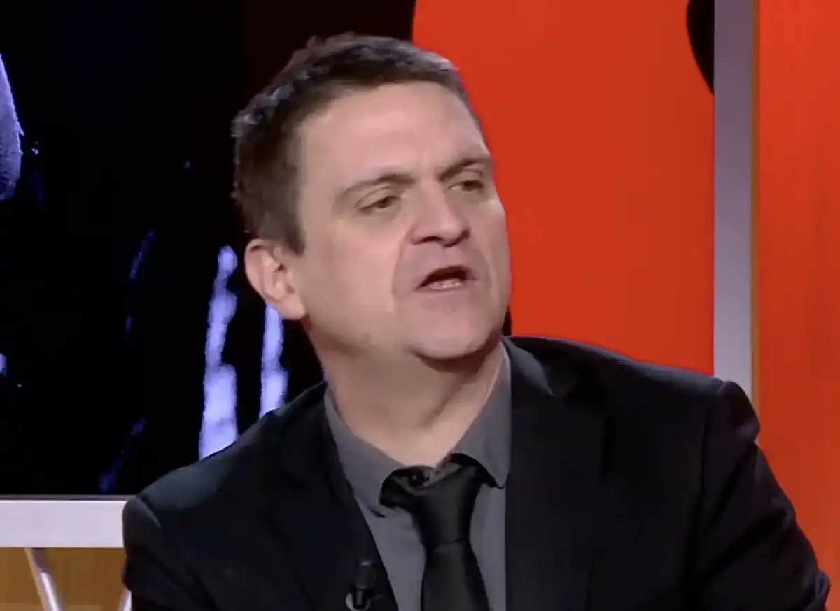 Votlin's tweet photo. À boycotter et bannir de la ville, de l'accès au la Commanderie, des interviews.
Il n'est aucunement question de restreindre la liberté de la presse mais de stopper 1 cabale médiatique malhonnête contre une ville, son club et ses supporters
#LEquipeOut #SchneiderOut #GregoireOut https://t.co/fbicosF4FU