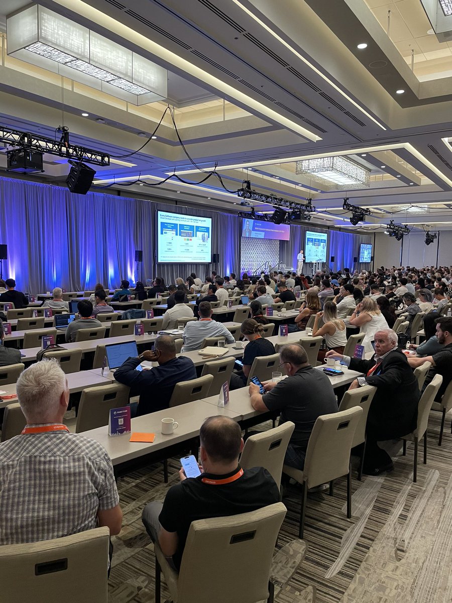 ccott's tweet photo. @boastai is at @TractionConf_io and we’ve had a great time meeting innovators and scaling businesses. Vancouver has been beautiful. Thank you @lloyedlobo @launchacademyhq and Ray https://t.co/UyGP1tIoJf