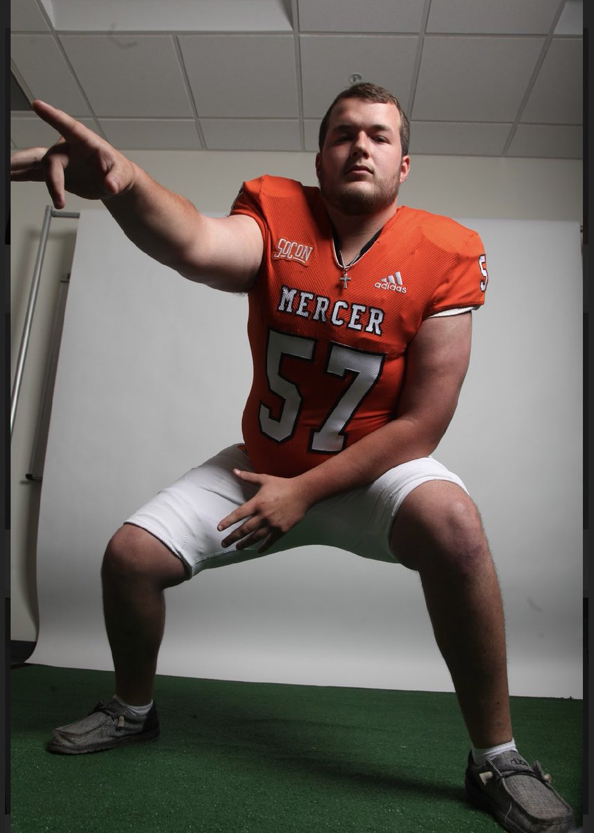 Mackadams5757's tweet photo. Senior season starts tomorrow let’s get it 💪🏼💪🏼 https://t.co/uZMid02ZVb