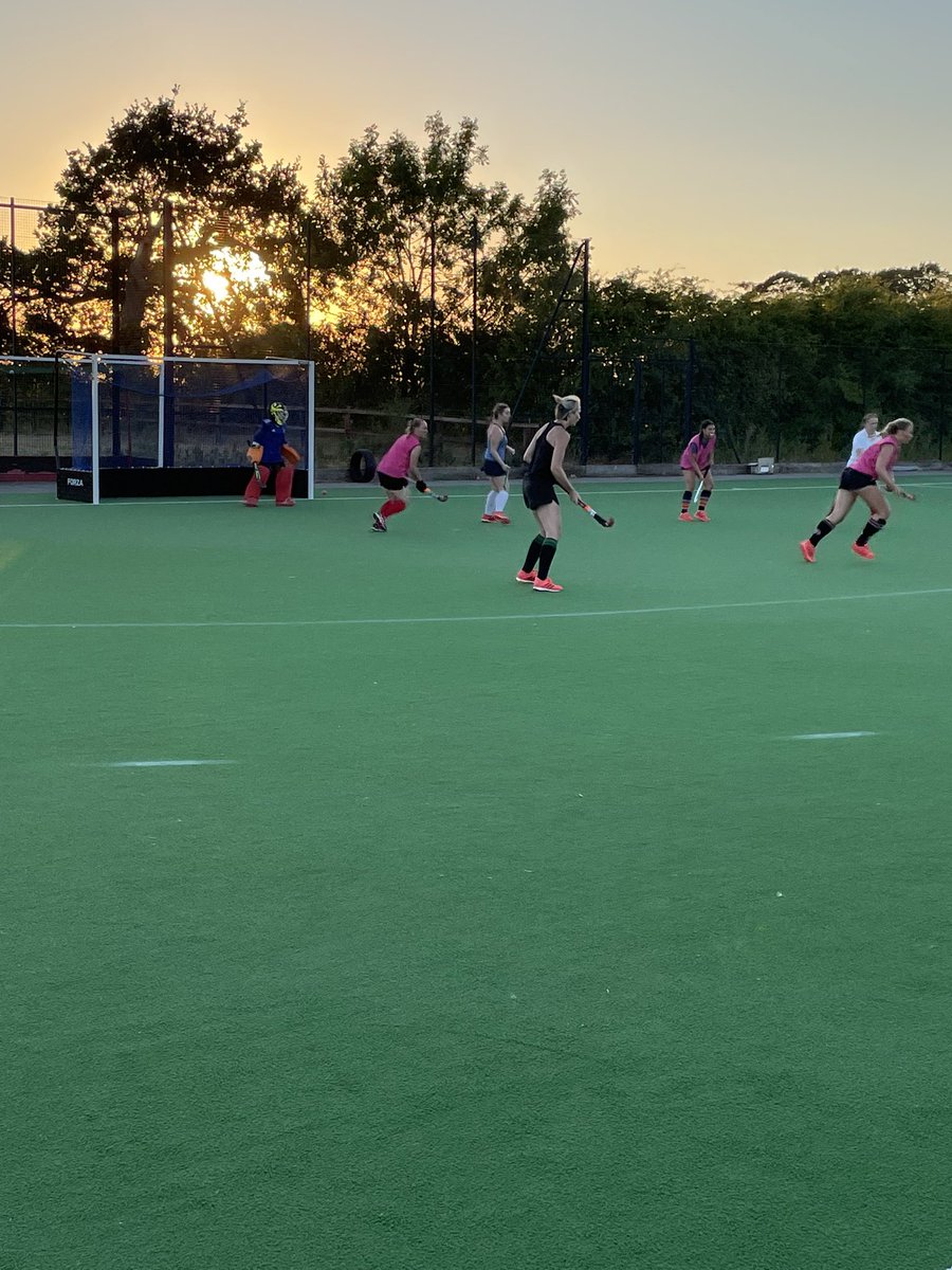 adspowell's tweet photo. Loved my first session back on the pitch coaching @NorthamptonHC Ladies performance squad with club legend @CoachJonno #Intense #hockey #hightemperatures #hightempo #highstandards  #fearless #layers #uglygoals https://t.co/NN7gOfqeZB