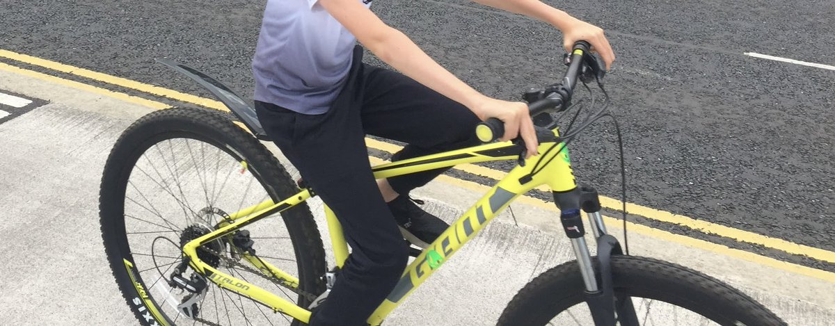 JoannaDonnellyL's tweet image. Never lost a bike in 40 years cycling in Dublin. Lost 2 this year. 😡🤬🥵 my sons bike stolen from Portmarnock Train station this afternoon. It’s registered with bikeregister. If you see it. It’s mine. Yellow Giant. #stolenbike #cycling #bike