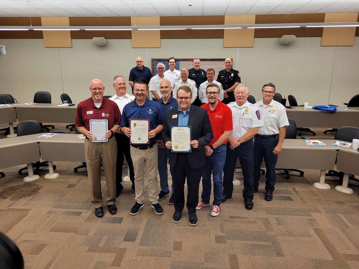 AtmosFredi's tweet photo. What a joy for @atmosenergy to celebrate Gus' birthday at @GarlandFire with @emhummel1 hosting @RowlettTexas @cityofmesquite @Sachse_TX @garlandtxgov and @TownOfSunnyvale! Huge shout out to @texas811 and @DamageTexas for their collaboration in #FuelingSafeAndThrivingCommunities https://t.co/UmtuRapStG