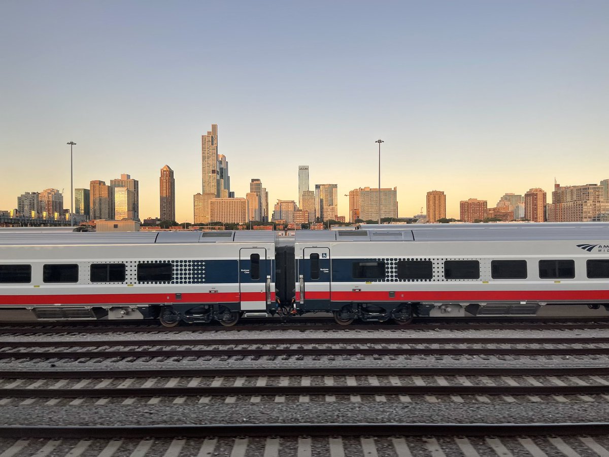 吕戈 Lǚ Gē tweet media