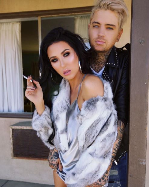 Athenexis's tweet photo. My deepest condolences go out to #Jaclynhill whose ex-husband #JonHill was found dead. Rumor has it that he took his own life but those rumors haven't been confirmed. Jon Hill was missing for a few days before being found dead. 😕 🥺😭😭 #BORNPINK #BBNaija # https://t.co/IiAQBoQkkP