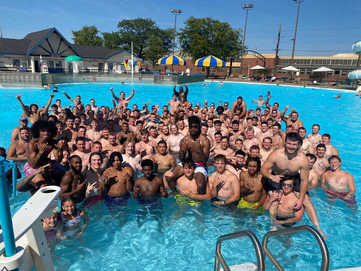 PatrickDaberkow's tweet photo. Nice day for an aquatic practice! https://t.co/WRa6nacd6u
