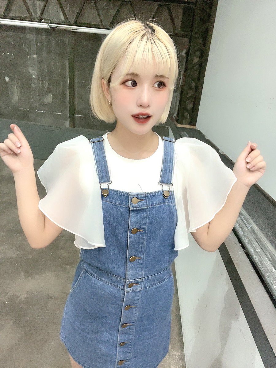 りん tweet media