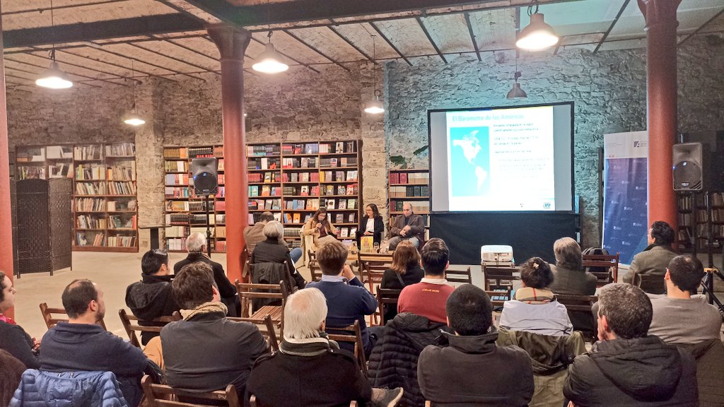Ahora
Presentación de datos y herramientas sobre la democracia en Uruguay y América Latina
Hablan 👇
✅ <a href="/fernandaboidi/">Maria Fernanda Boidi</a> (<a href="/LAPOP_Lab/">LAPOP Lab</a>)
✅ <a href="/RosarioQueirolo/">Rosario Queirolo</a> y <a href="/JuanBogliaccini/">Juan Bogliaccini</a> (<a href="/CSociales_UCU/">Ciencias Sociales - UCU</a>)
Aquí puedes descargar el documento <a href="/dplatinoamerica/">Diálogo Político</a> 
🔗 dialogopolitico.org/documentos/dp-…