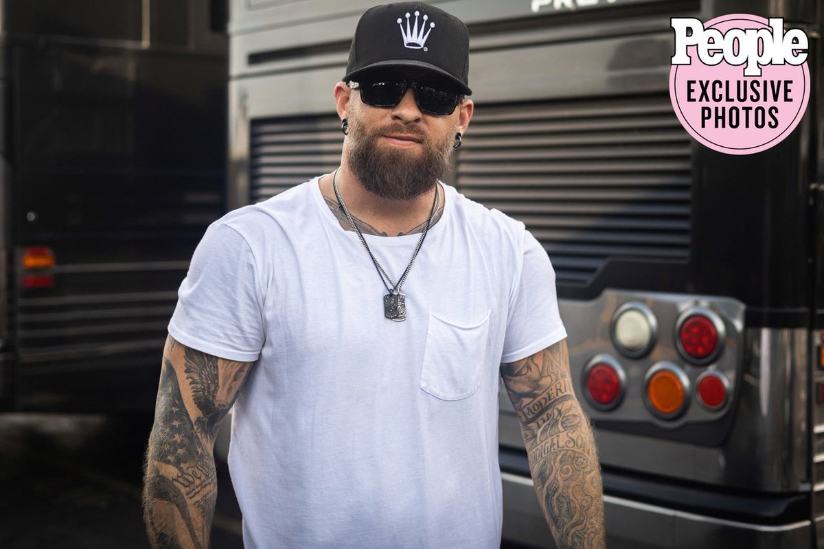 Brantley Gilbert tweet media