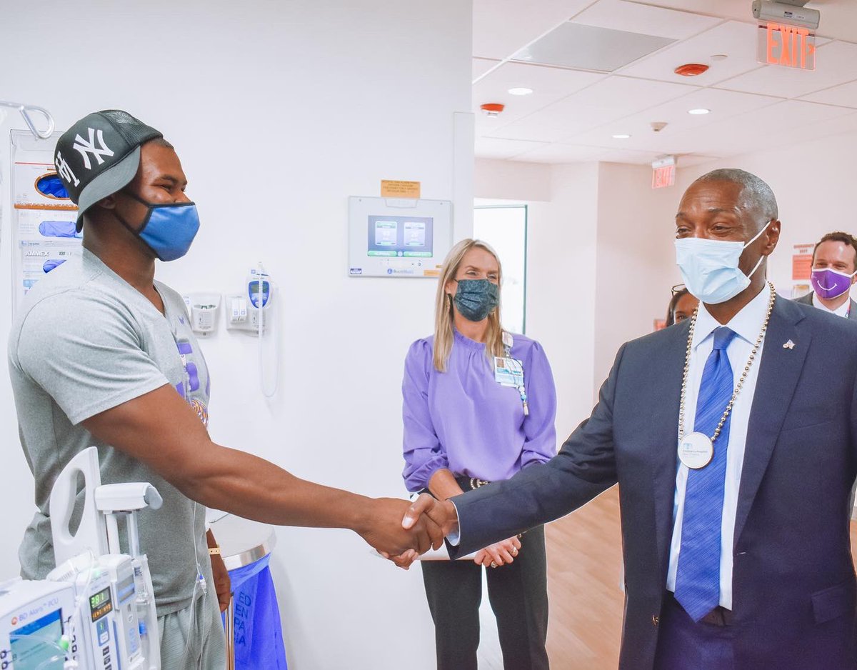 Manning Family Children's tweet media