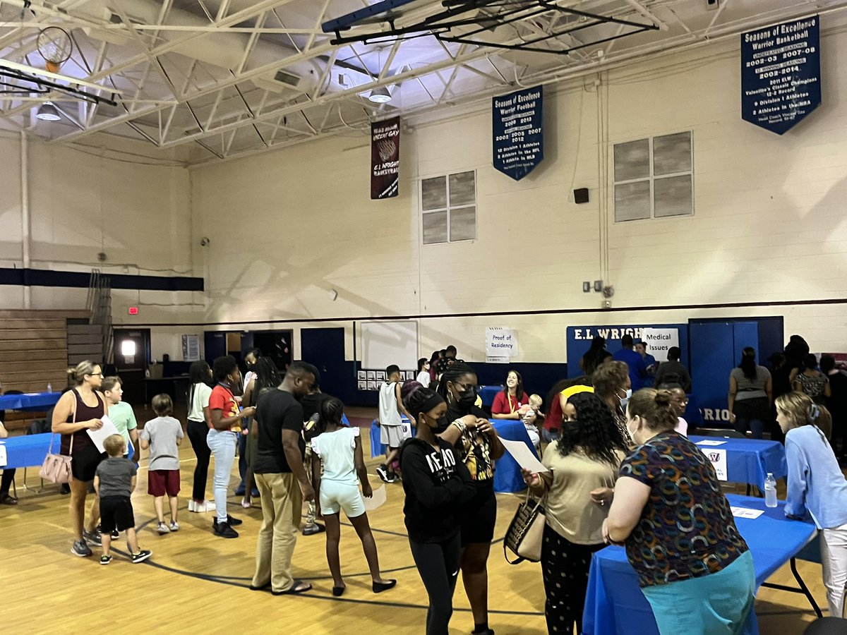 It was great to see our parents and students the past two nights! Ready to start the new year off Wright! #ProtectTheBrand #PremierStartsHere <a href="/Sabrina_suber/">Dr. Sabrina Suber</a> <a href="/DrBaronDavis/">Baron R. Davis, PhD</a> <a href="/RichlandTwo/">Richland School District Two</a> <a href="/malinda_mtaylor/">Malinda Taylor</a> <a href="/MFrank1908/">Marshalynn Morgan Franklin</a>