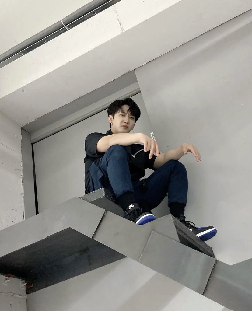 happy birthday changbin ☺️🤍

#HappyChangbinDay
#생일을맞은_내가_서창빈이란다
#OurWingsChangbinDay