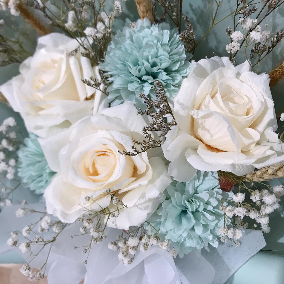 keynafloristry's tweet photo. Eitss sebentar bun, ini bukan bunga biasa, this is artificial flowers yang bisa tahan selamanya, so buat kamu yang diluar kota atau mau kirim bouquet jauh2, ini bisa jadi solusinya yaa 😆❤️
•
Reach us 
for more information:
📩 : keynaflowerhouse@gmail.com
WA : +62 831‑1565‑7889 https://t.co/Zo6DRDsg8w