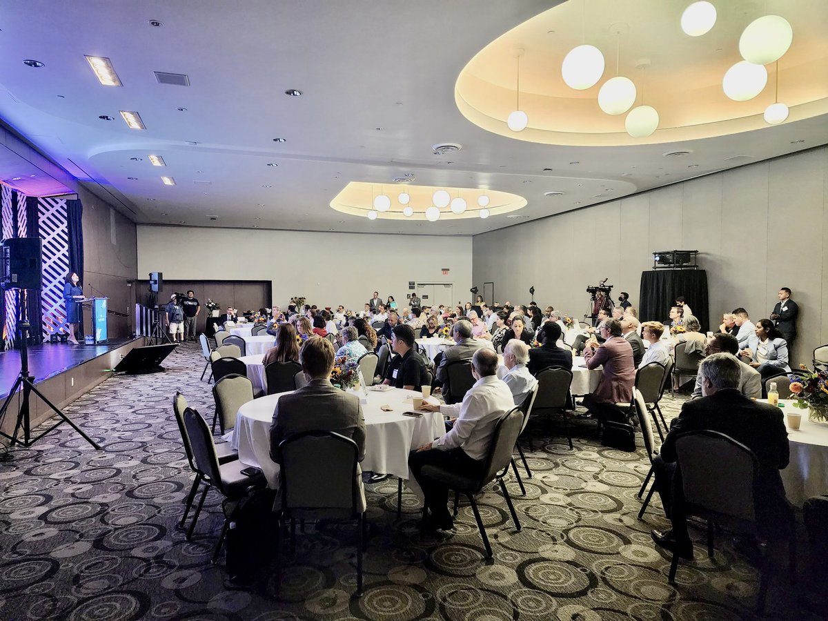 BelwestUS's tweet photo. Energy, Transportation, Healthcare, Innovation & Sustainability. Some of the hot topics that drives the business in L.A.๐Insights shared by experts at the #StateofLABusiness organized by @LAAreaChamber and welcomed by CSU @DominguezHills https://t.co/Wtw69pQJRp