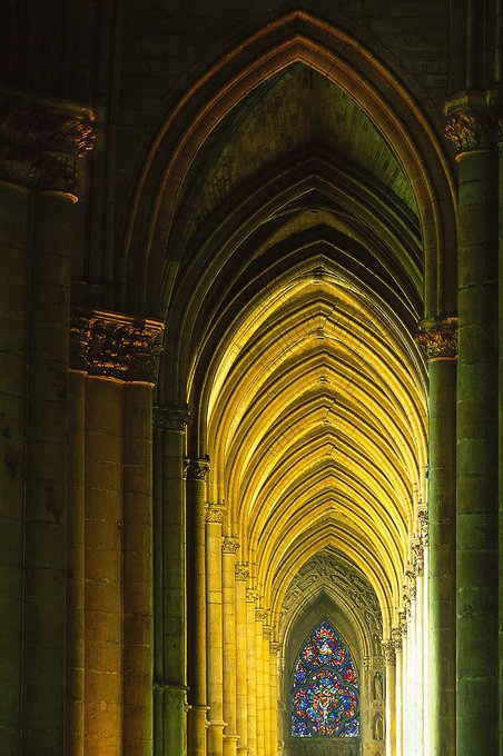 santinho95's tweet photo. Riems Cathedral, France https://t.co/nfIn5j6J2G