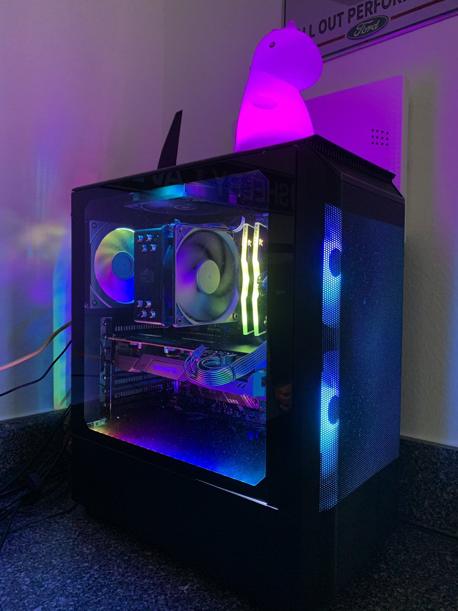 Daniel_Wesley_'s tweet photo. @LinusTech https://t.co/14RJHIKwvp
