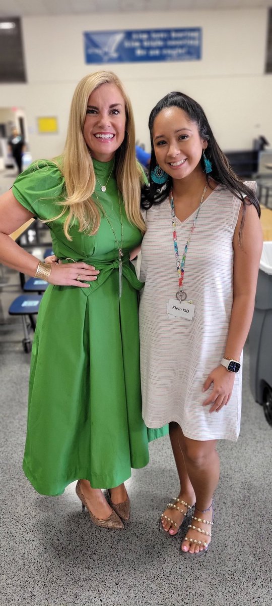 KaiserKISD's tweet photo. We didn't think our Second Day of School could be better than the First.  . . But it was! Thank you @jenny_mcgown for engaging our 5th graders in a read-aloud and visiting with our amazing teachers! #learningawaits #KleinFamily @dzhernandez @JustinElbertPR https://t.co/OcV8ePwbPa