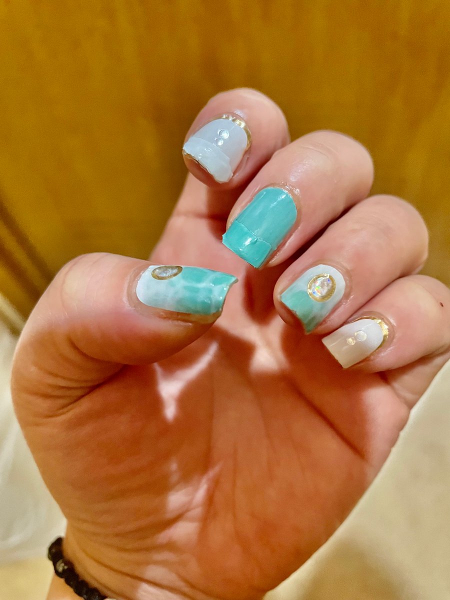 oh_mame69's tweet photo. 100円均一のジェルネイルシール💅
結構、優秀👏✨️
舐めてたわ(笑)

#ジェルネイル #シール https://t.co/b6w4inUn62