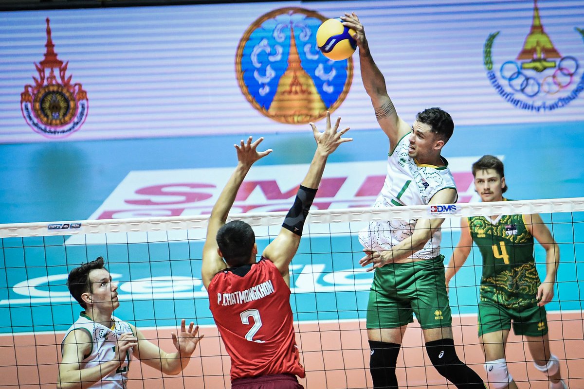ausvolley's tweet photo. In an epic 2-hour battle, the #Volleyroos have defeated hosts Thailand 3:1 (23-25, 25-23, 25-19, 27-25) in the #AVCCup Classification 1-8 round.

Match recap ➡️ https://t.co/zCNVcPhK3u

The Volleyroos will next face Korea at 9pm AEST tonight

#AVC #volleyball @avcvolley https://t.co/cw6iWg3SRU
