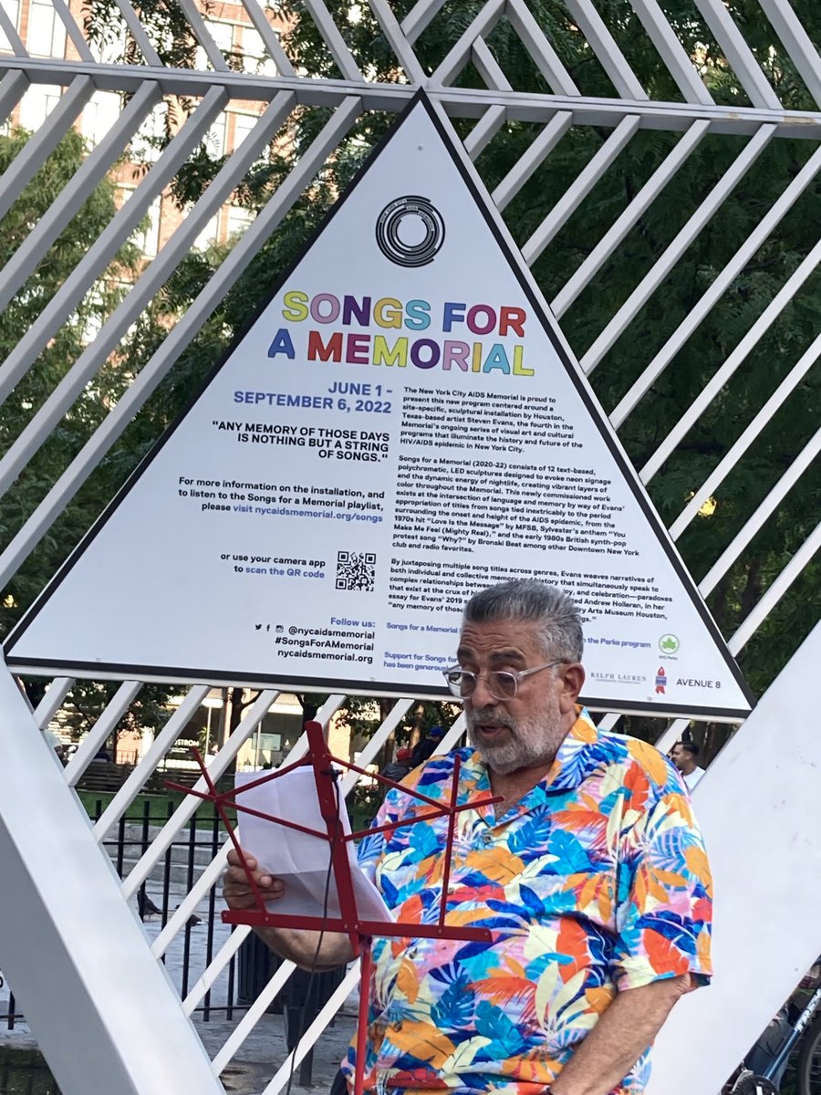 Dr. Larry Mass speaking at an event tonight commemorating the August 11, 1981 meeting of six men that led to the creation of ⁦<a href="/GMHC/">GMHC</a>⁩, where I worked in the early days of the HIV/AIDS epidemic.  With his co-founders, a hero among heroes.