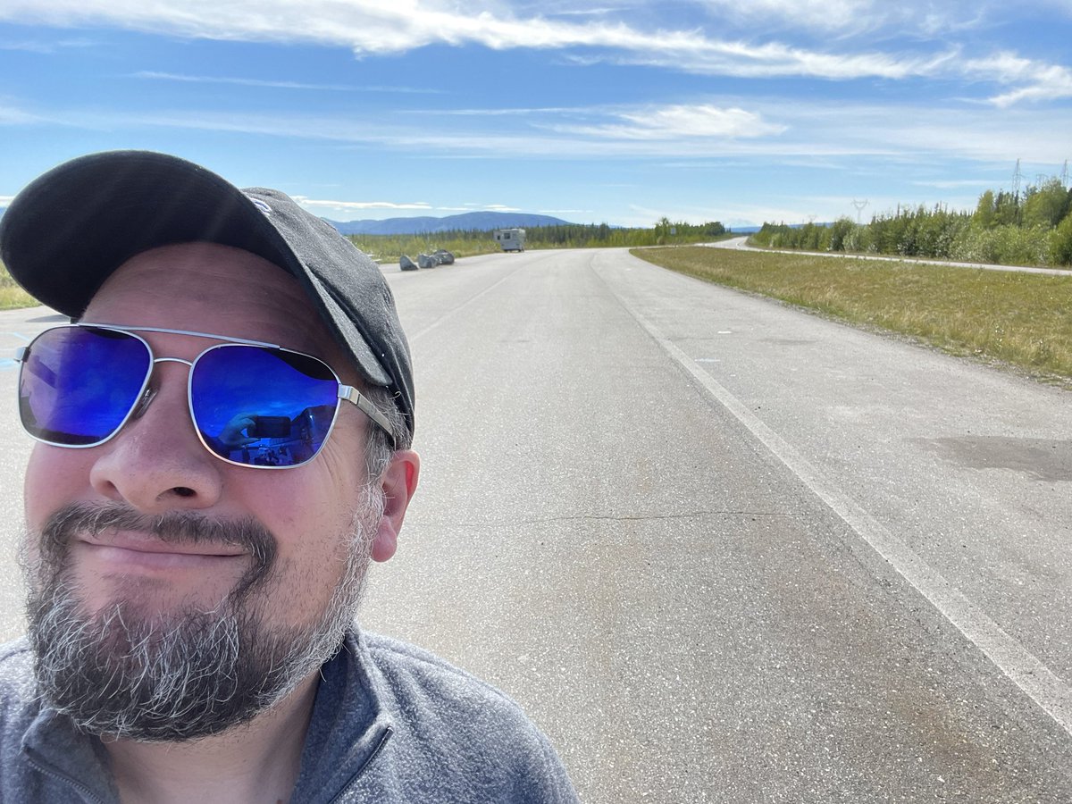 AsympTony's tweet photo. Alaska https://t.co/feCh92WTsn