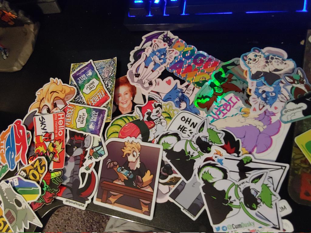 Conan_whits's tweet photo. @raphlupus My small collection so far. My phone only tracked one face. Margret thatcher. https://t.co/XF9hc4BCso
