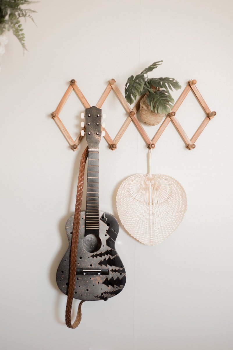No. 19 on our Flagstaff Fresh Market vendor list is Megan from New Light Guitars. Megan turns old, tired, unusable guitars into family heirlooms. They provide a nice light and sparkle, perfect for a child's room or living room as an accent piece. 

More: flagstaffcrafted.ca/flagstaff-regi…