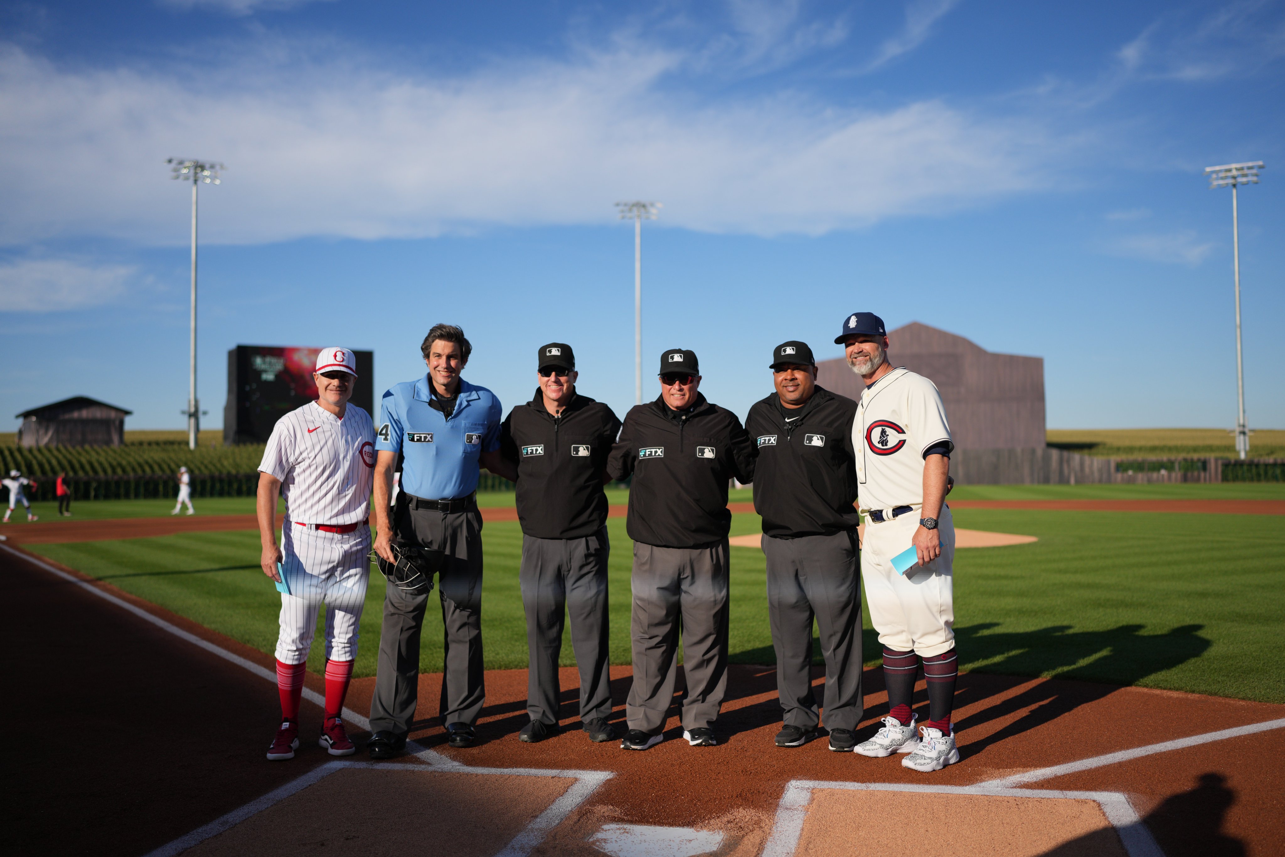 reds and cubs field of dreams uniforms