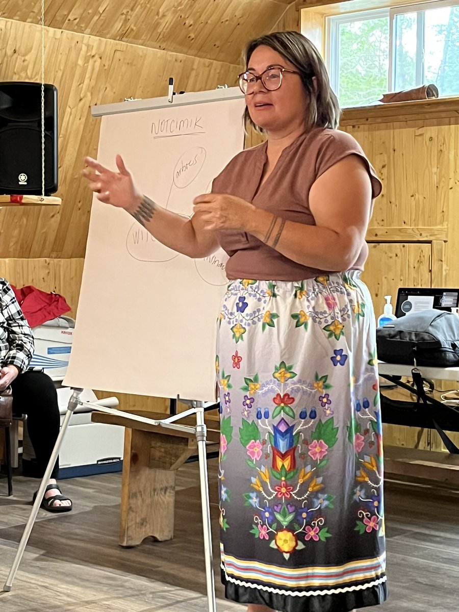 MEveSylvestre's tweet photo. Quel bonheur de passer la semaine #domainenotcimik en territoire #atikamekw pour le 1er cours d’été du certificat en droit autochtone @DrCiviluOttawa @uOttawa ! Nous revenons inspirés par les ordres juridiques autochtones! https://t.co/AEtAnQcedw