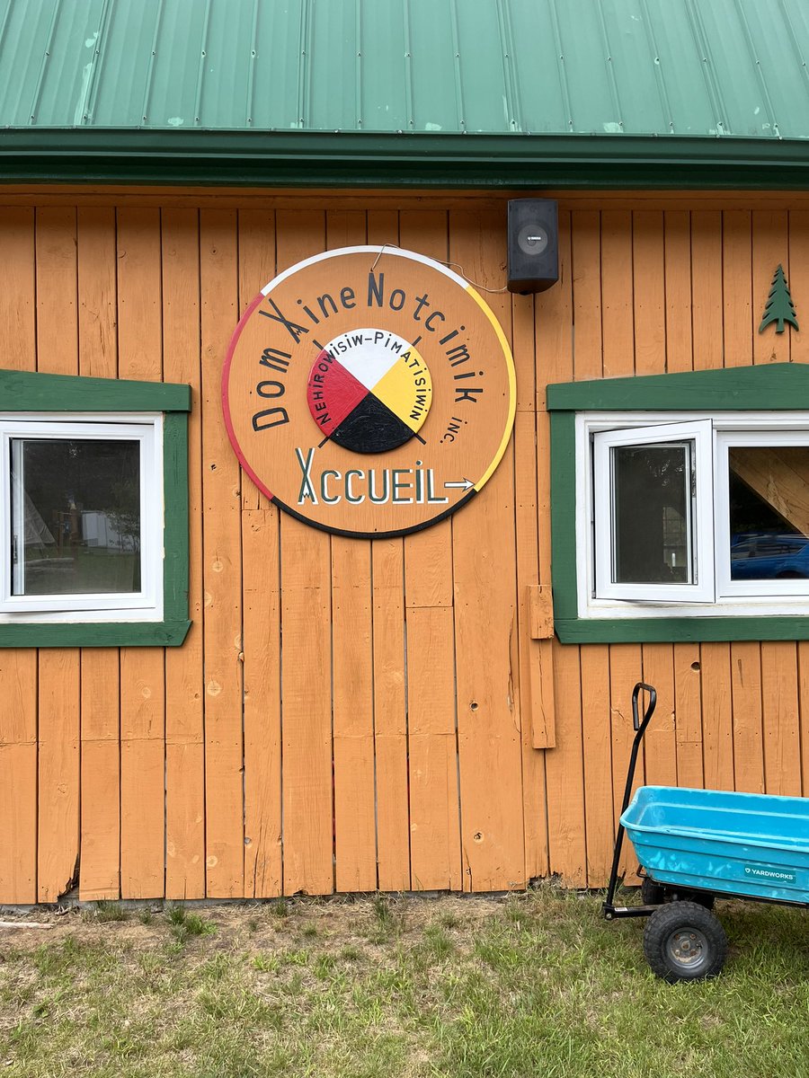 MEveSylvestre's tweet photo. Quel bonheur de passer la semaine #domainenotcimik en territoire #atikamekw pour le 1er cours d’été du certificat en droit autochtone @DrCiviluOttawa @uOttawa ! Nous revenons inspirés par les ordres juridiques autochtones! https://t.co/AEtAnQcedw