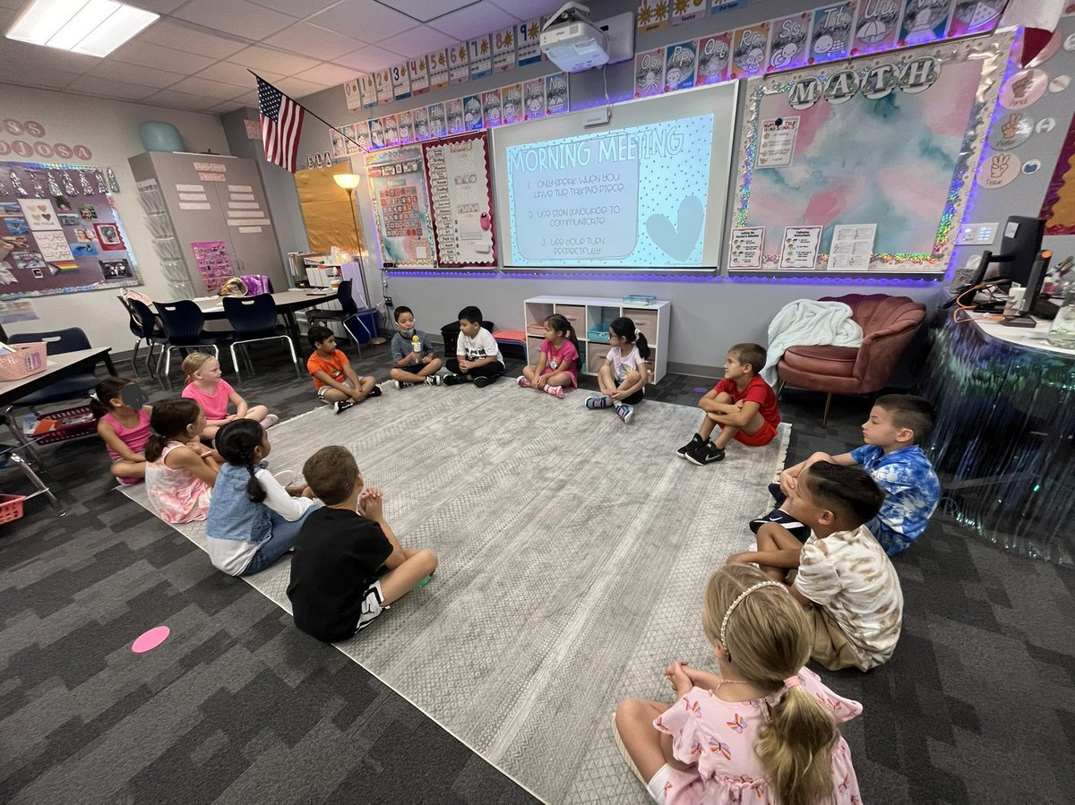 MsHinojosa1st's tweet photo. Learning more about each other in morning meetings! @MarionMavericks #20yearME https://t.co/NTbSC9rDfO