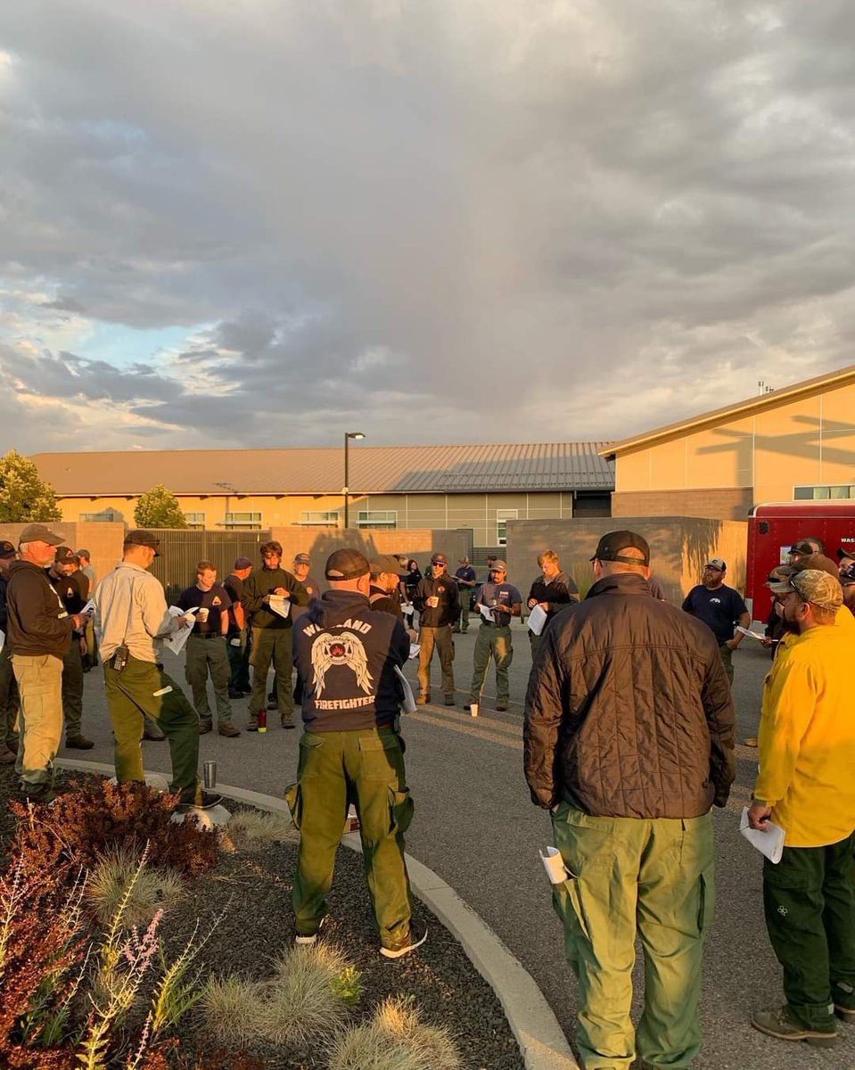 EWFIREANDHAZARD's tweet photo. #WilliamsLakeFire https://t.co/3f8Bv0QiBr