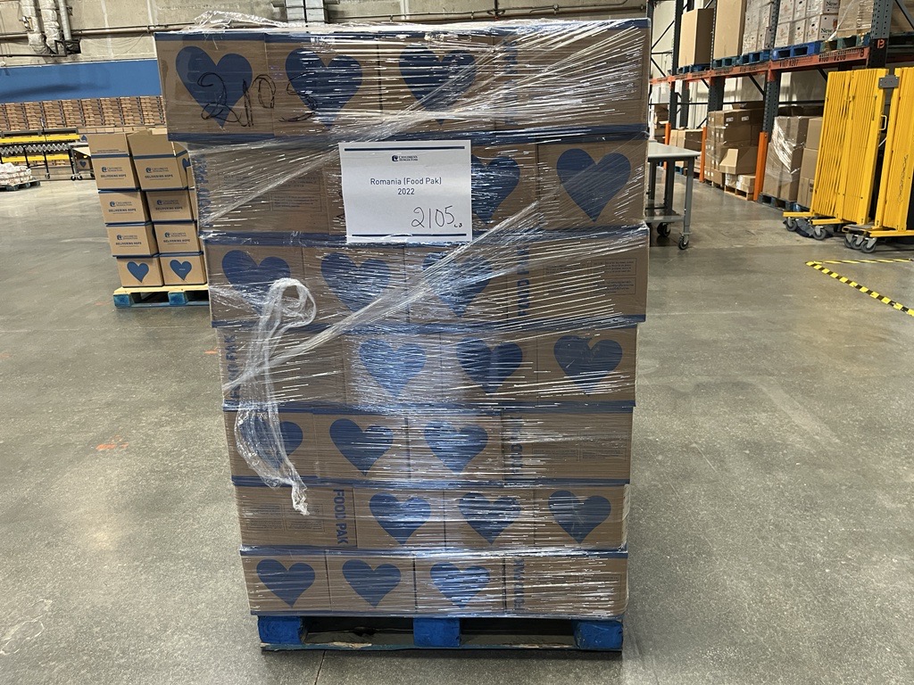 CHFpoverty's tweet photo. Please join with the staff @ServeAChild in praying for a container of Food Paks being shipped to Romania today! This container of 1,904 Food Paks will resource 28 churches for mercy ministry in #Romania. https://t.co/y00Aq2U0QR