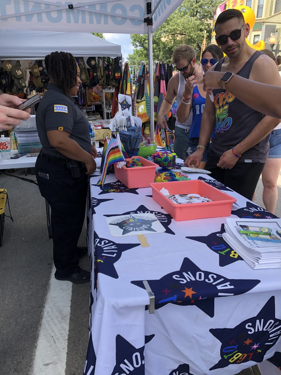 Chicago Police LGBTQ+ Liaisons on Twitter "🌈Halsted Market Days 2022