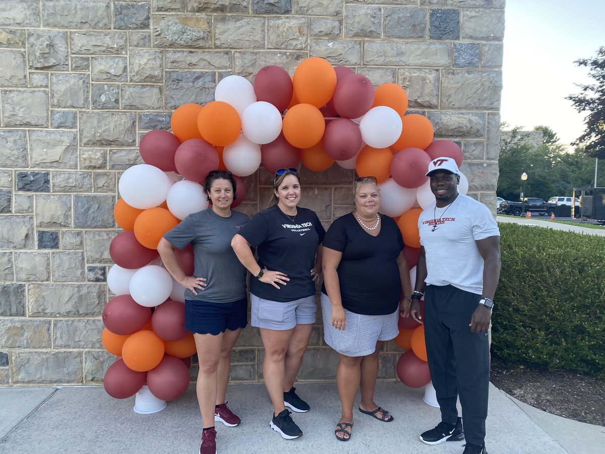 What a beautiful ☀️ evening for our athletics department employee picnic! Special thanks to ⁦<a href="/SarahLage11/">Sarah Lage</a>⁩ ⁦<a href="/alisonwhittaker/">Alison Whittaker</a>⁩ ⁦@tdtaylor28⁩ ⁦@BobGavagan⁩ &amp; Tracie Smith for a great time! #Hokies #ThisIsHome #StrongTogether 🦃