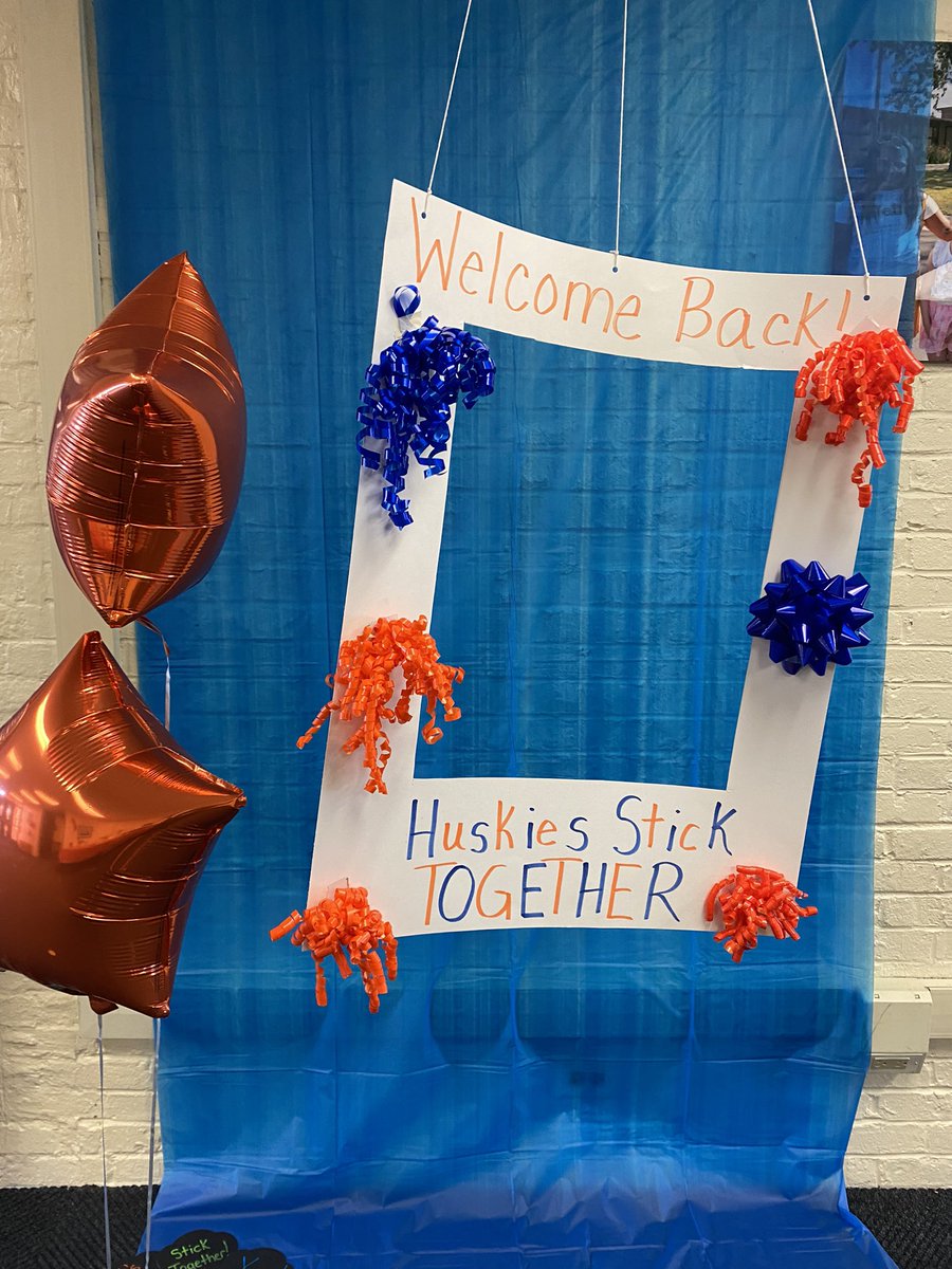 MrsFoley_SD54's tweet photo. We are excited to Stick Together this school year! @HanoverHuskies  #54BacktoSchool https://t.co/gDtzX05KtD