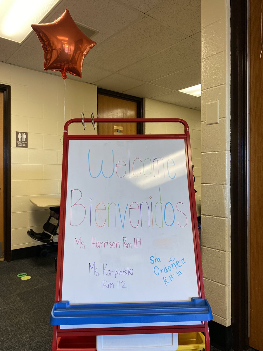 MrsFoley_SD54's tweet photo. We are excited to Stick Together this school year! @HanoverHuskies  #54BacktoSchool https://t.co/gDtzX05KtD