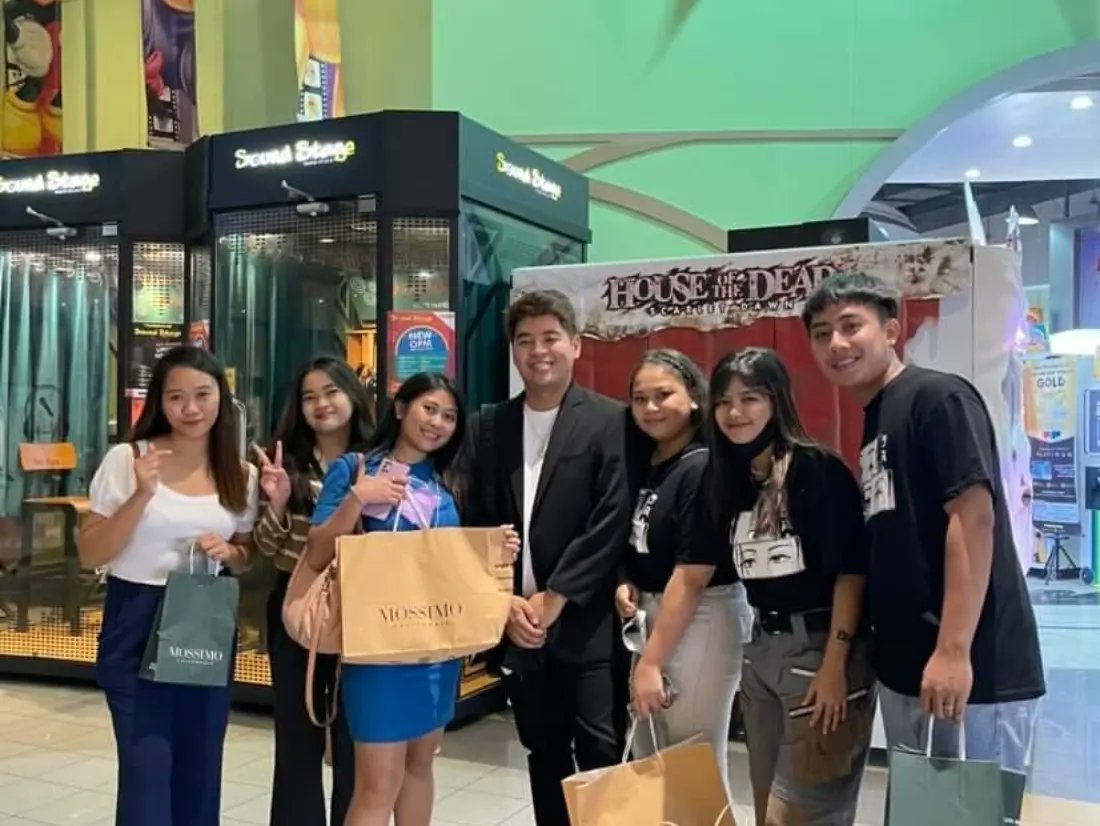 Jhinggggg_'s tweet photo. Thankyou for the treat! @jaiyieee @AgassiChing #wearmossimo  Grabe na talaga kayo! 🥺🥰❤️ Iloveyou 😘 Sobra ko kayong naaappreciate! Thankyou din kiya @SiMattNicolai grabe ka pinaiyak moko kagabi hahaha 🥺😘 seeyou soon again! 🤗 https://t.co/m7vQsdnsOJ